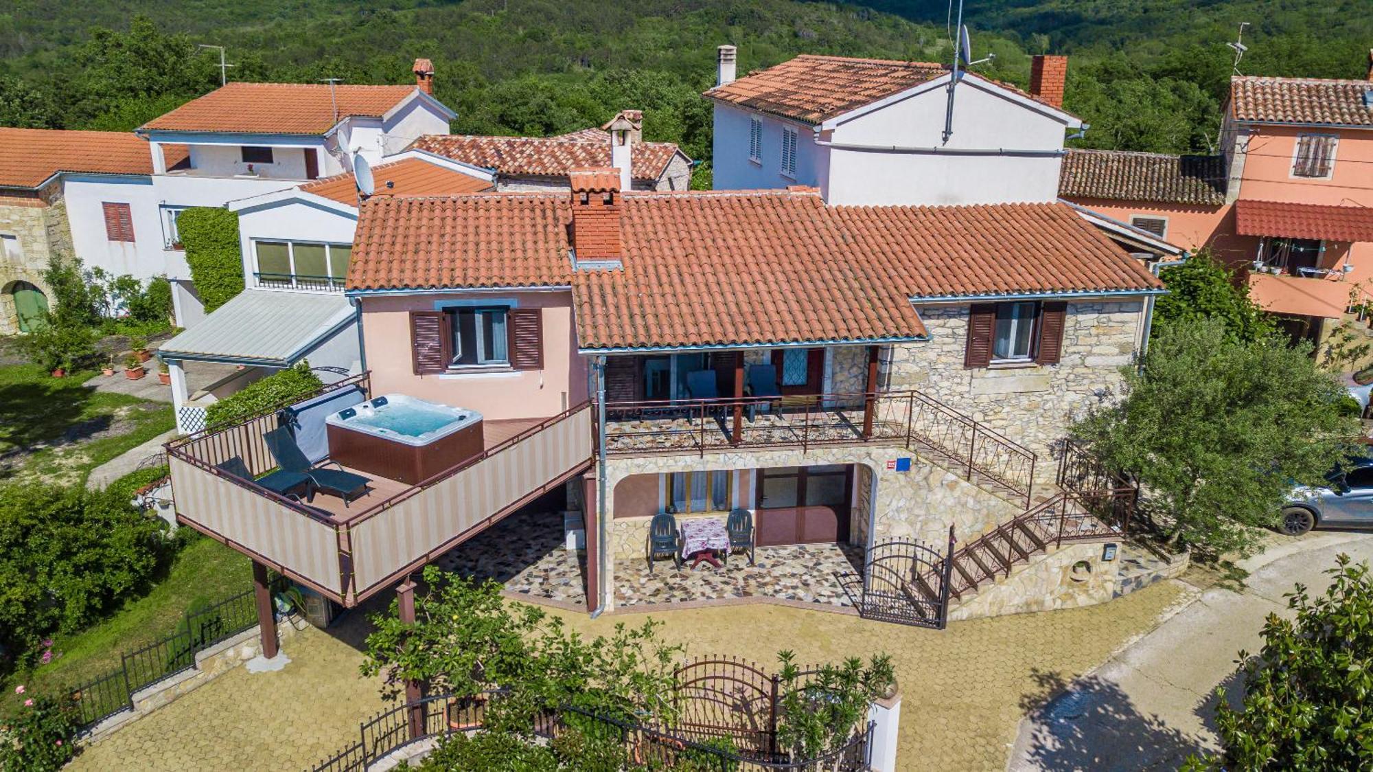 Villa Michelle Karojba Exteriér fotografie