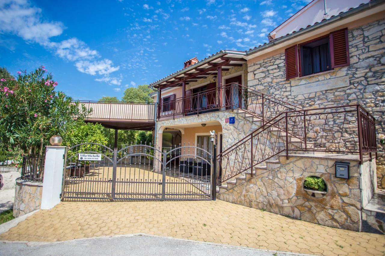 Villa Michelle Karojba Exteriér fotografie